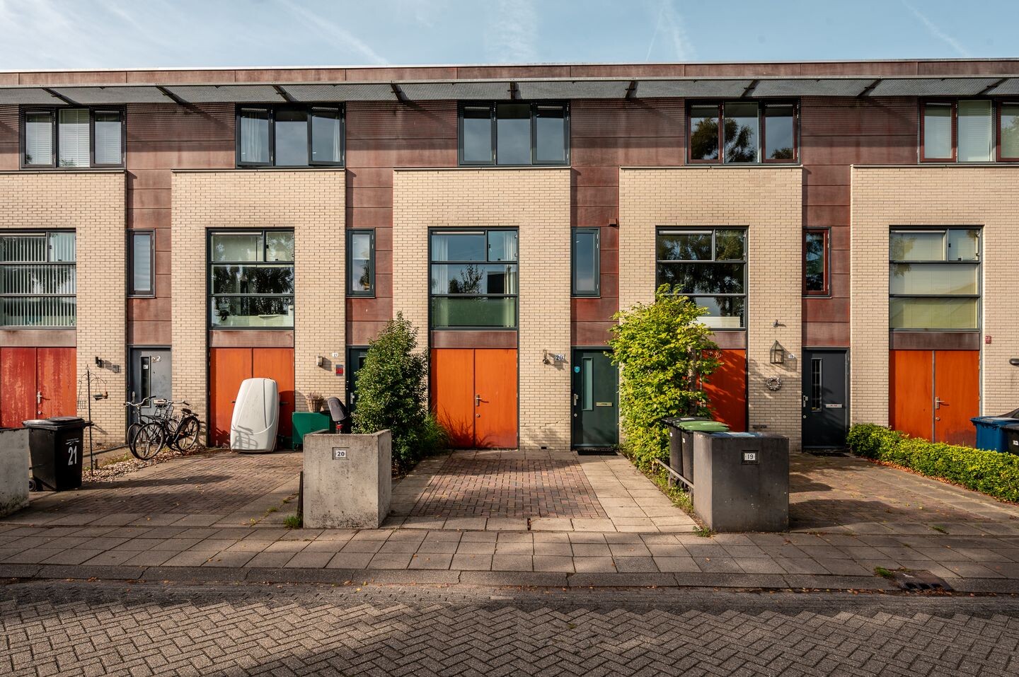 Tussenwoning te koop: Mesdagstraat 20, Almere