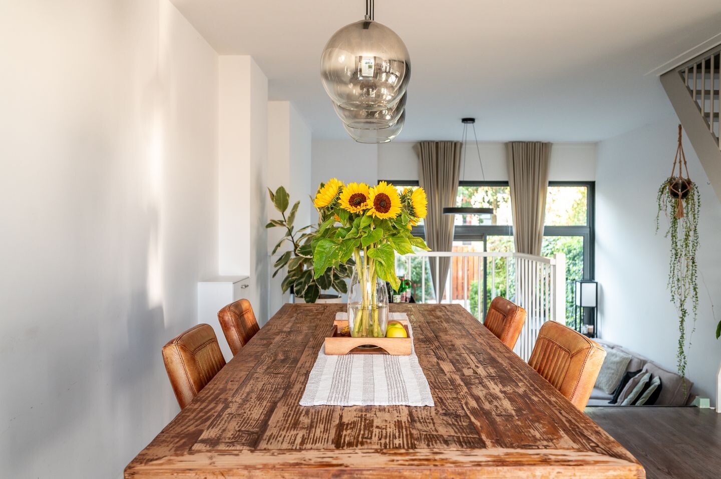 Tussenwoning te koop: Mesdagstraat 20, Almere