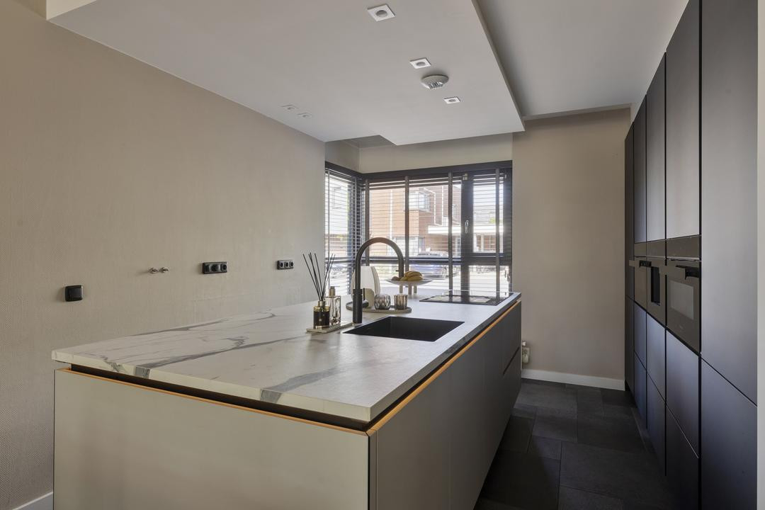 Tussenwoning te koop: Plecht 4, Almere