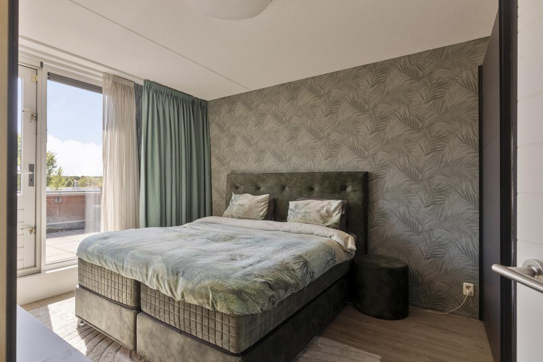 Tussenwoning te koop: Plecht 4, Almere