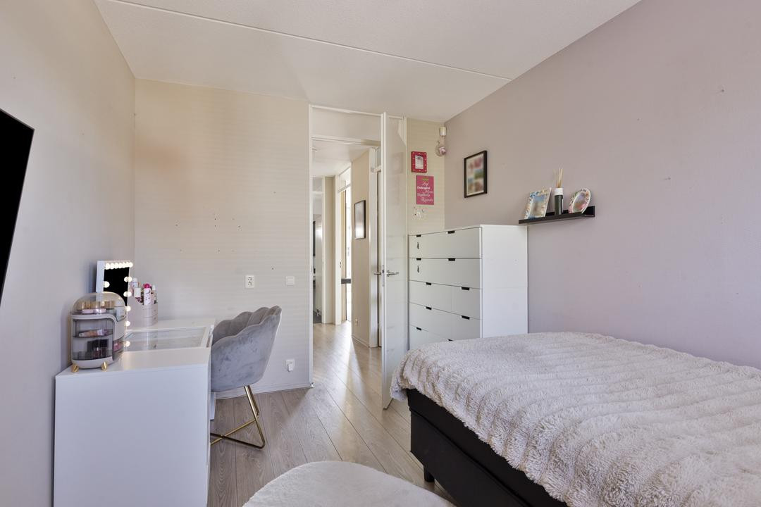 Tussenwoning te koop: Plecht 4, Almere