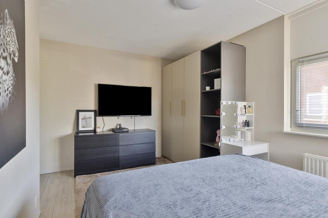 Tussenwoning te koop: Plecht 4, Almere