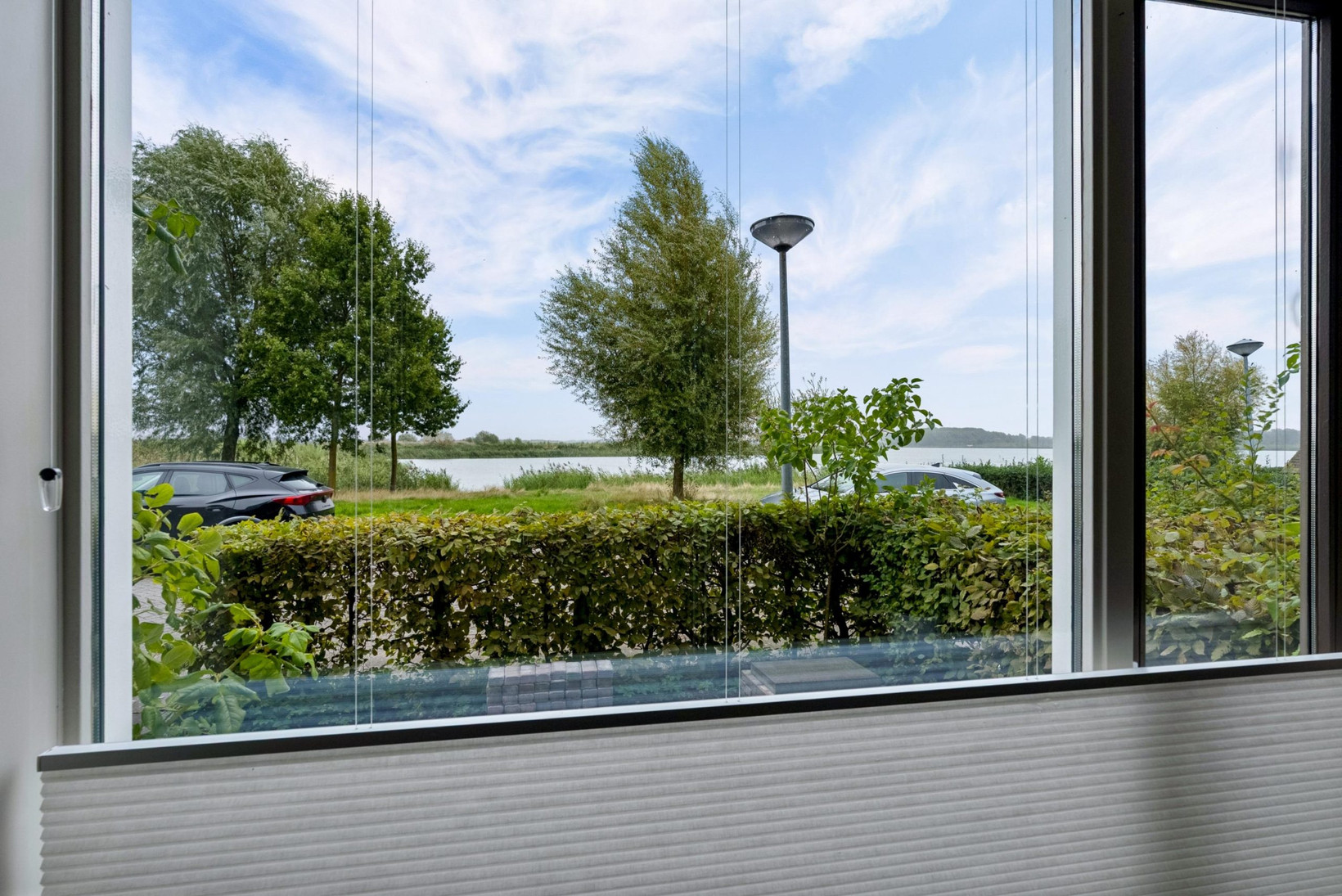 Tussenwoning te koop: Helmstok 35, Almere