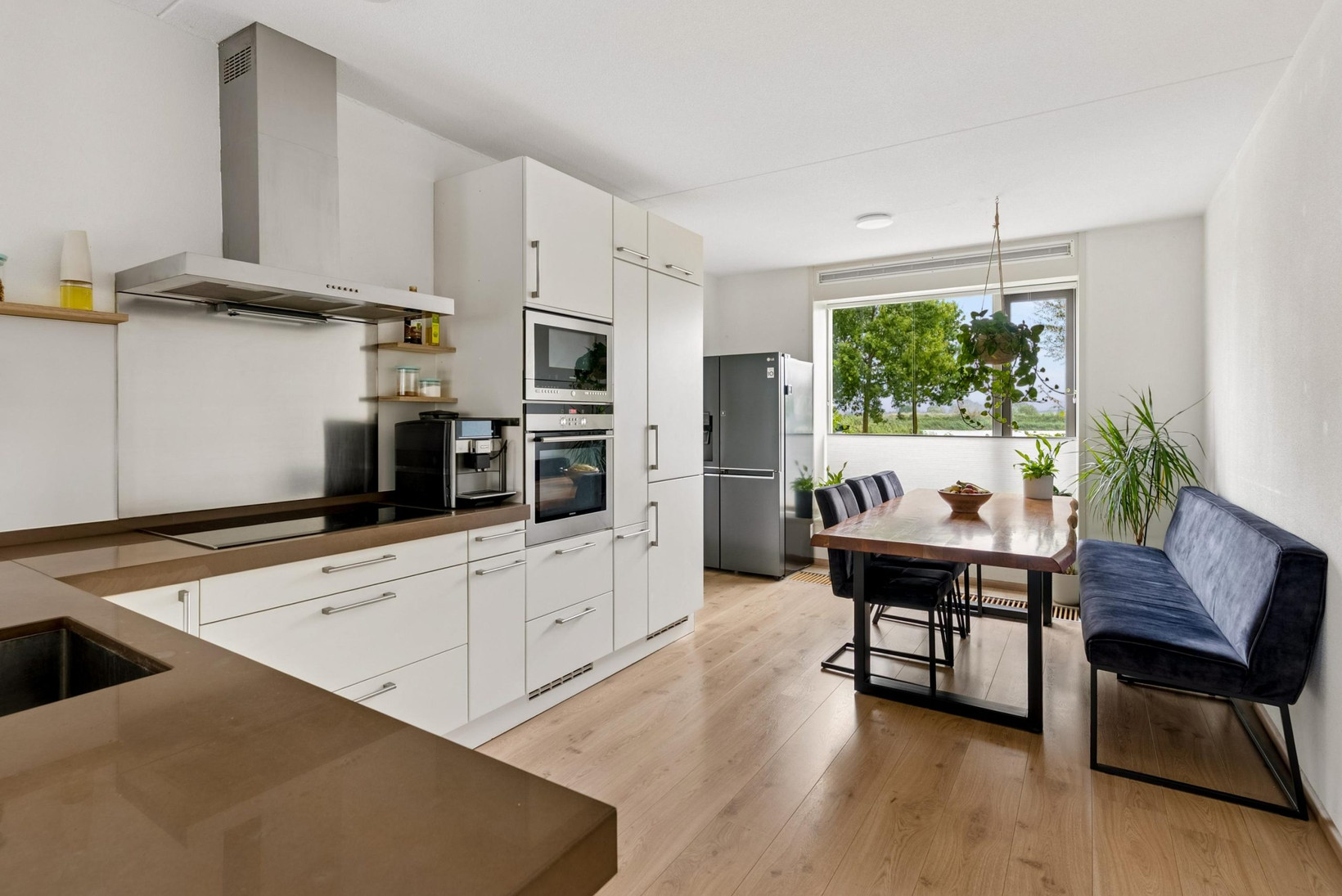 Tussenwoning te koop: Helmstok 35, Almere