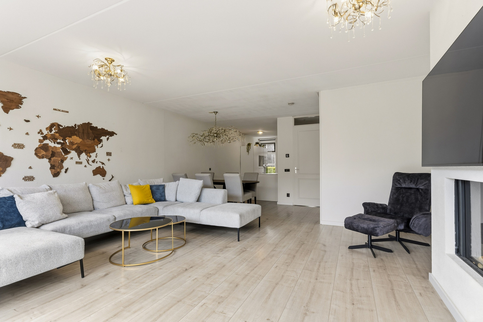 Tussenwoning te koop: Boelijn 40, Almere