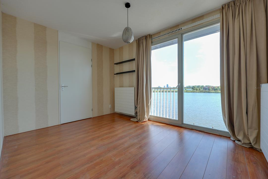 Tussenwoning te koop: Ploeganker 31, Almere