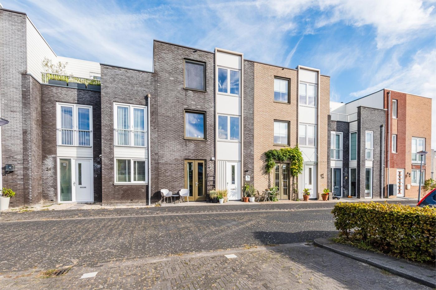 Tussenwoning te koop: Topzeil 22, Almere