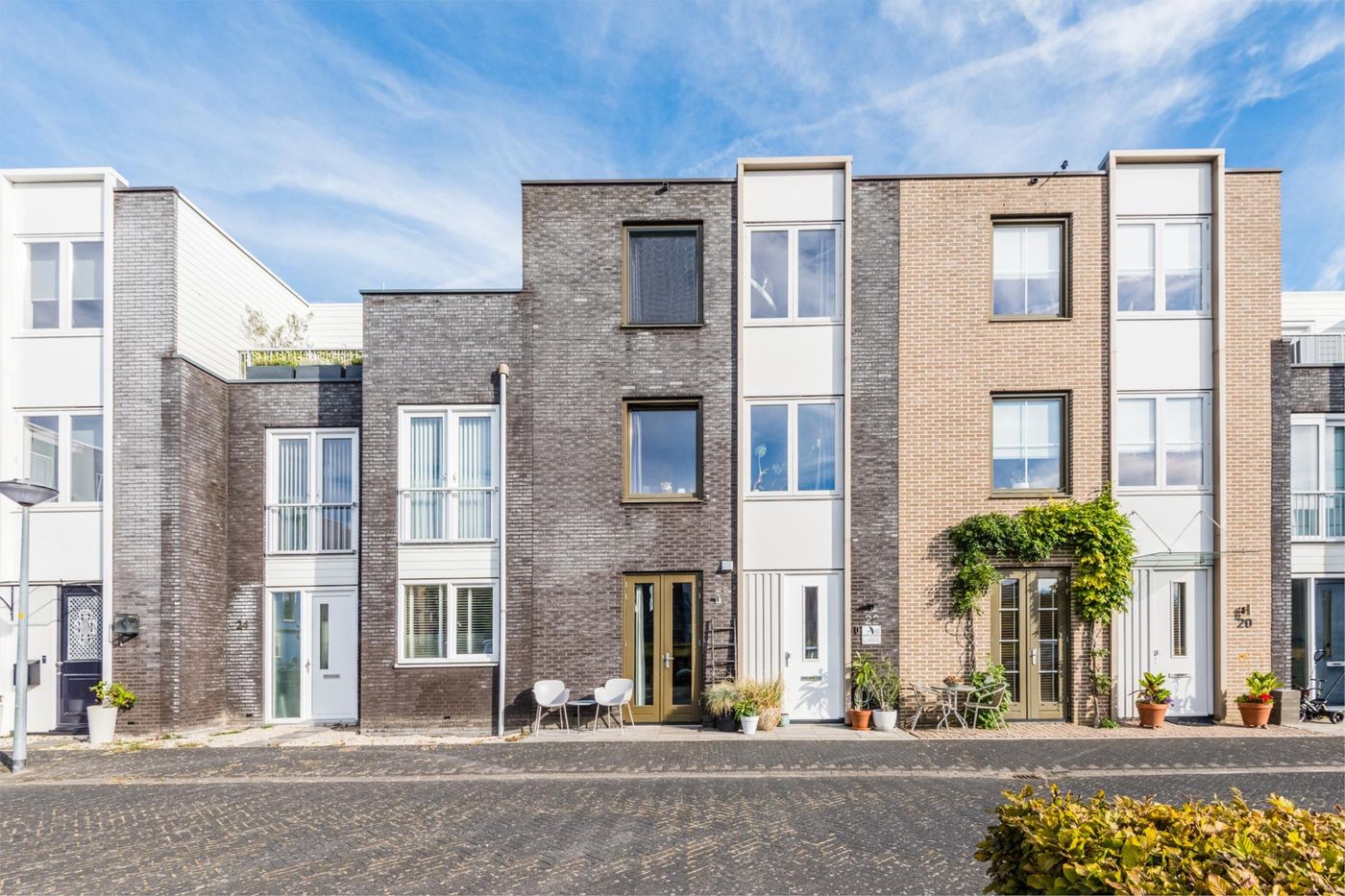 Tussenwoning te koop: Topzeil 22, Almere