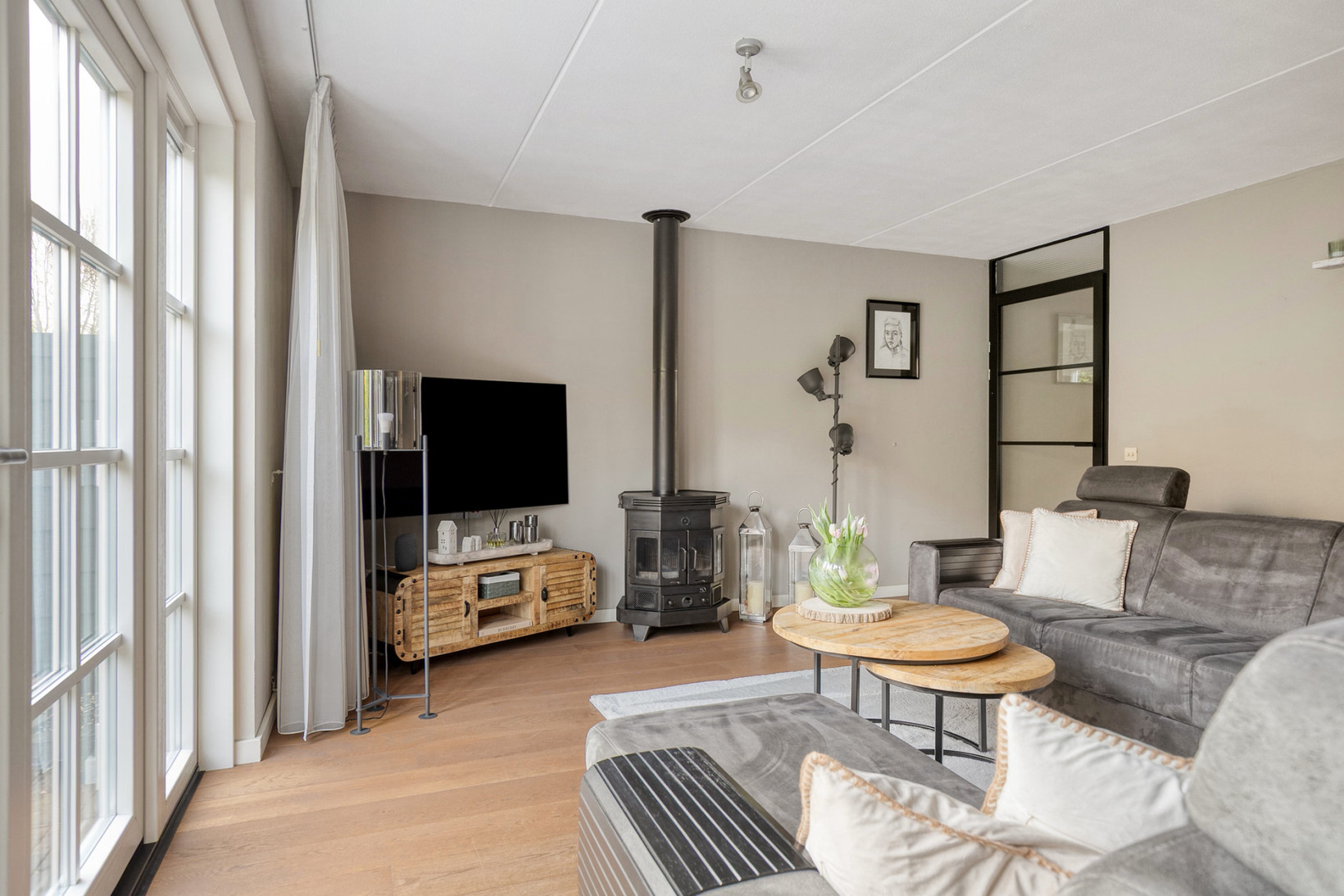Tussenwoning te koop: Louis Paul Boonstraat 27, Almere