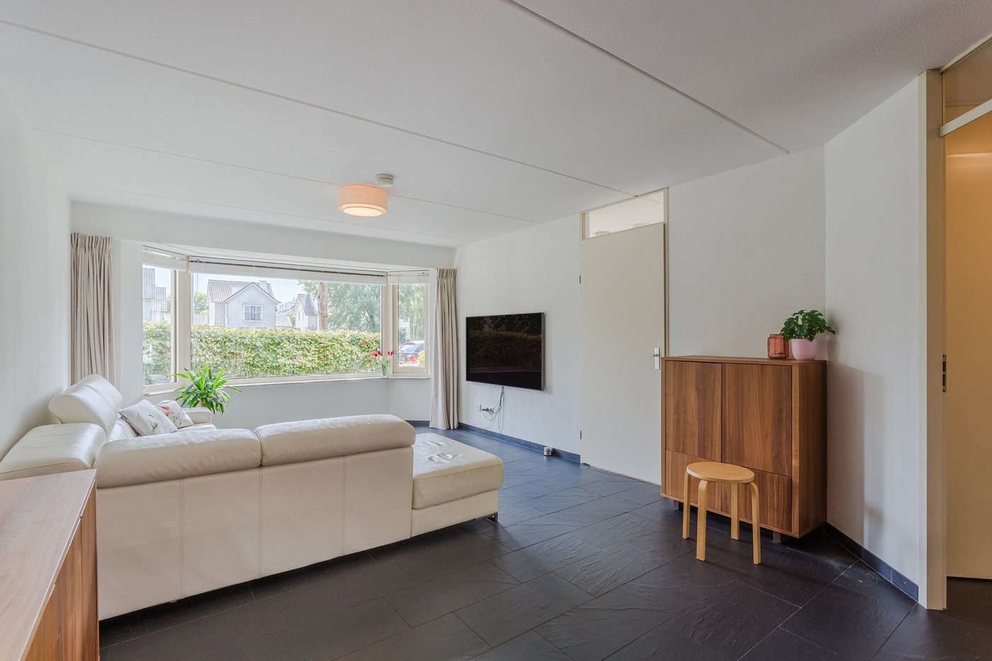 Tussenwoning te koop: Vasalisstraat 44, Almere