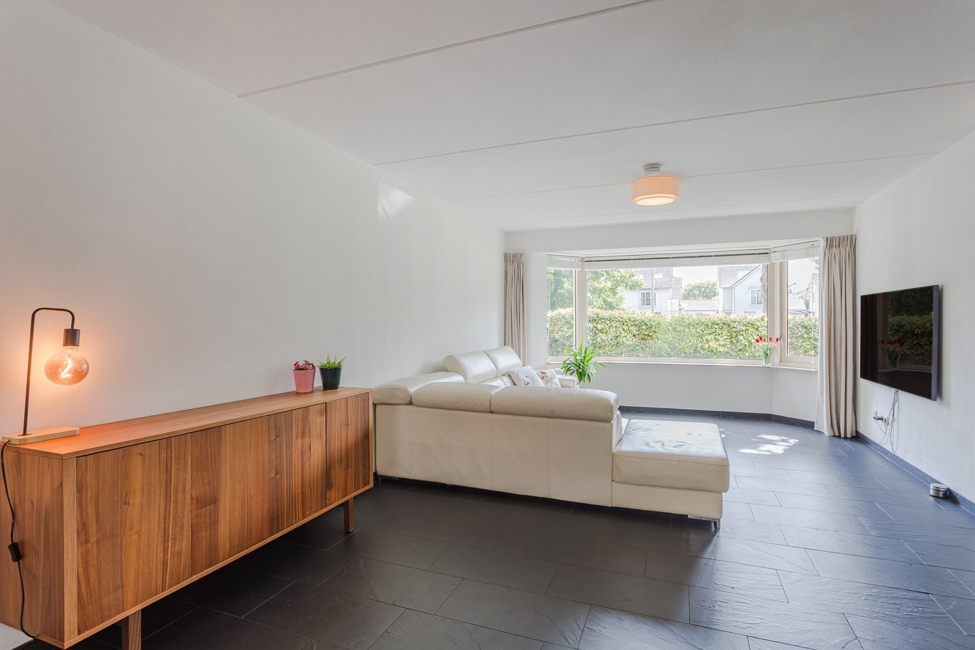 Tussenwoning te koop: Vasalisstraat 44, Almere