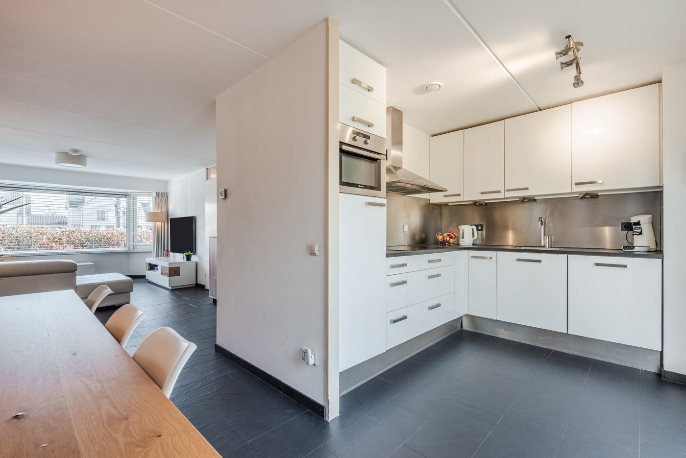 Tussenwoning te koop: Vasalisstraat 44, Almere