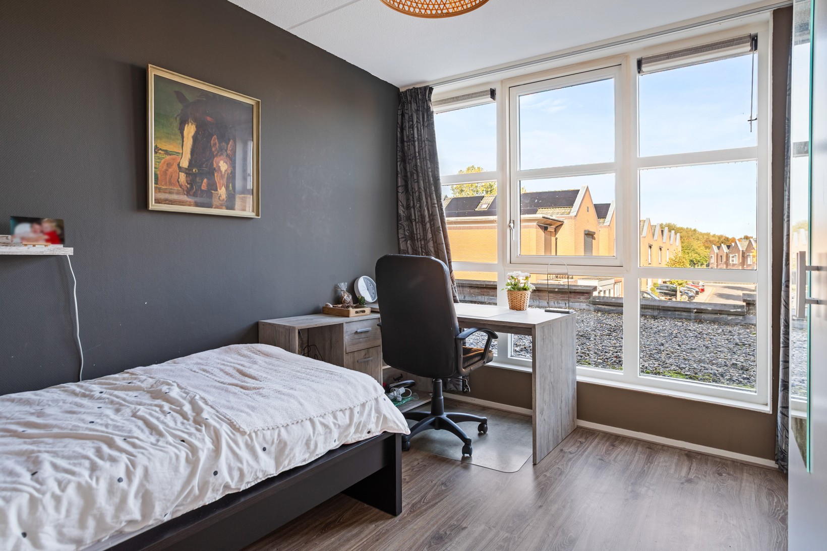 Tussenwoning te koop: Herman Gorterweg 34, Almere