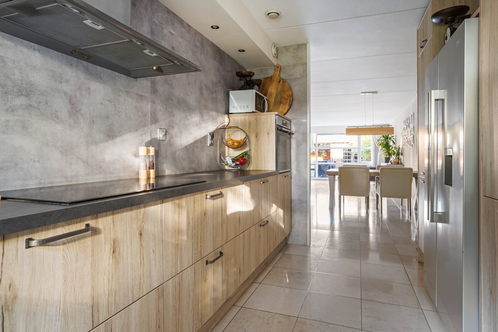Tussenwoning te koop: Herman Gorterweg 34, Almere