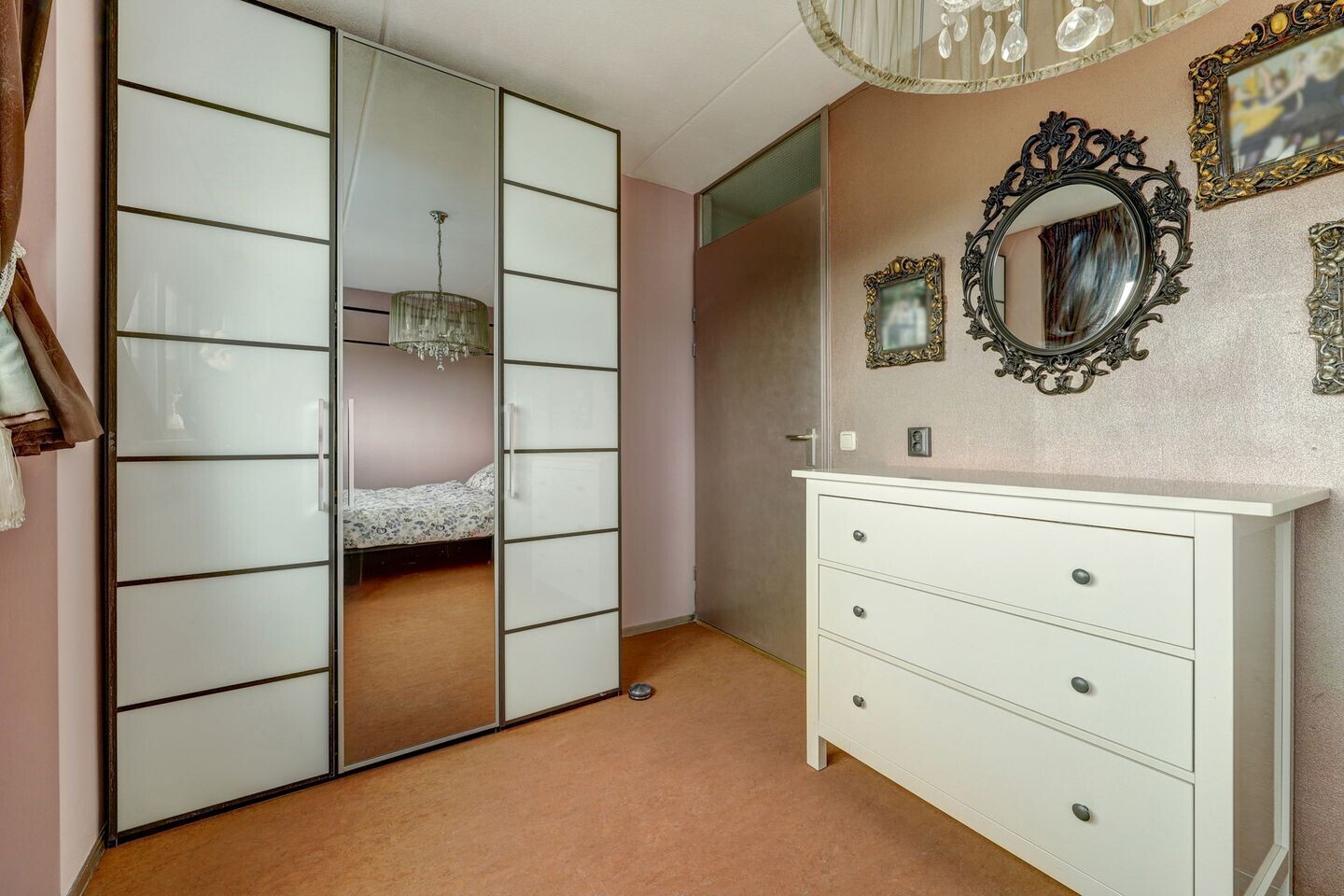 Twee-onder-één-kap te koop: Operetteweg 78, Almere