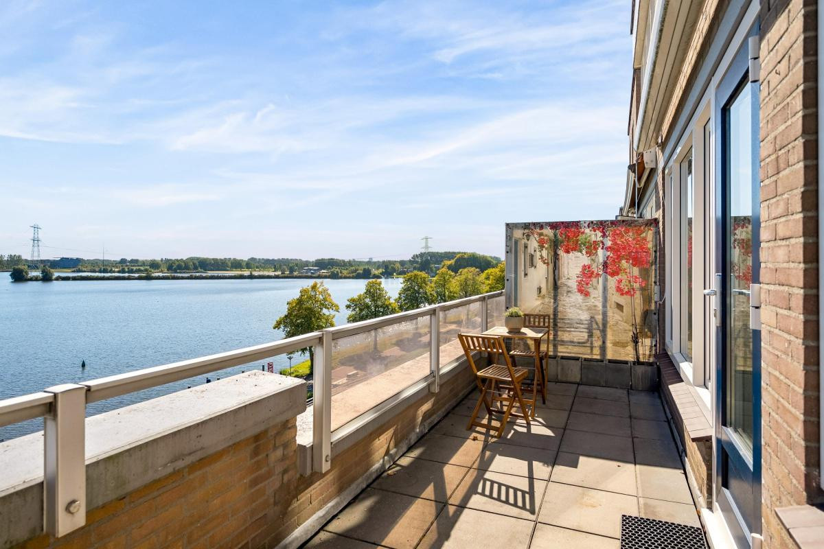 Appartement te koop: Urkwal 81, Almere