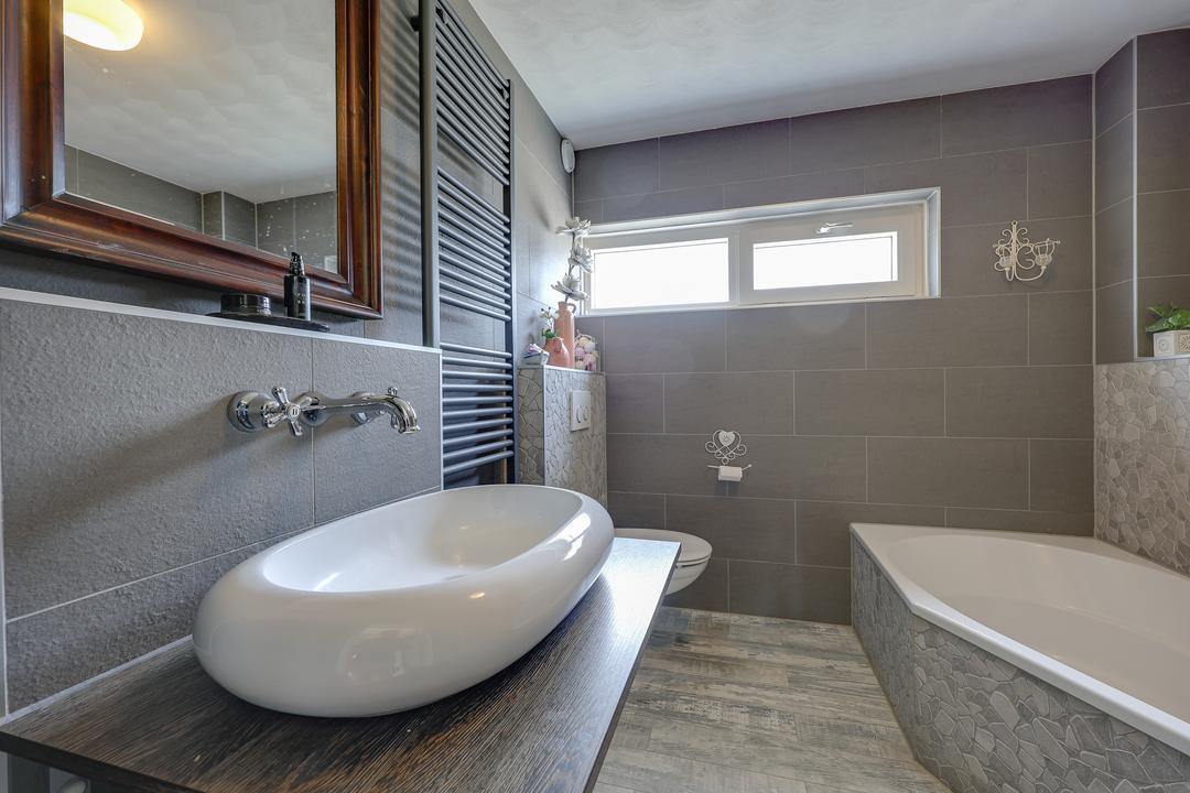 Tussenwoning te koop: Amersfoortweg 9, Almere