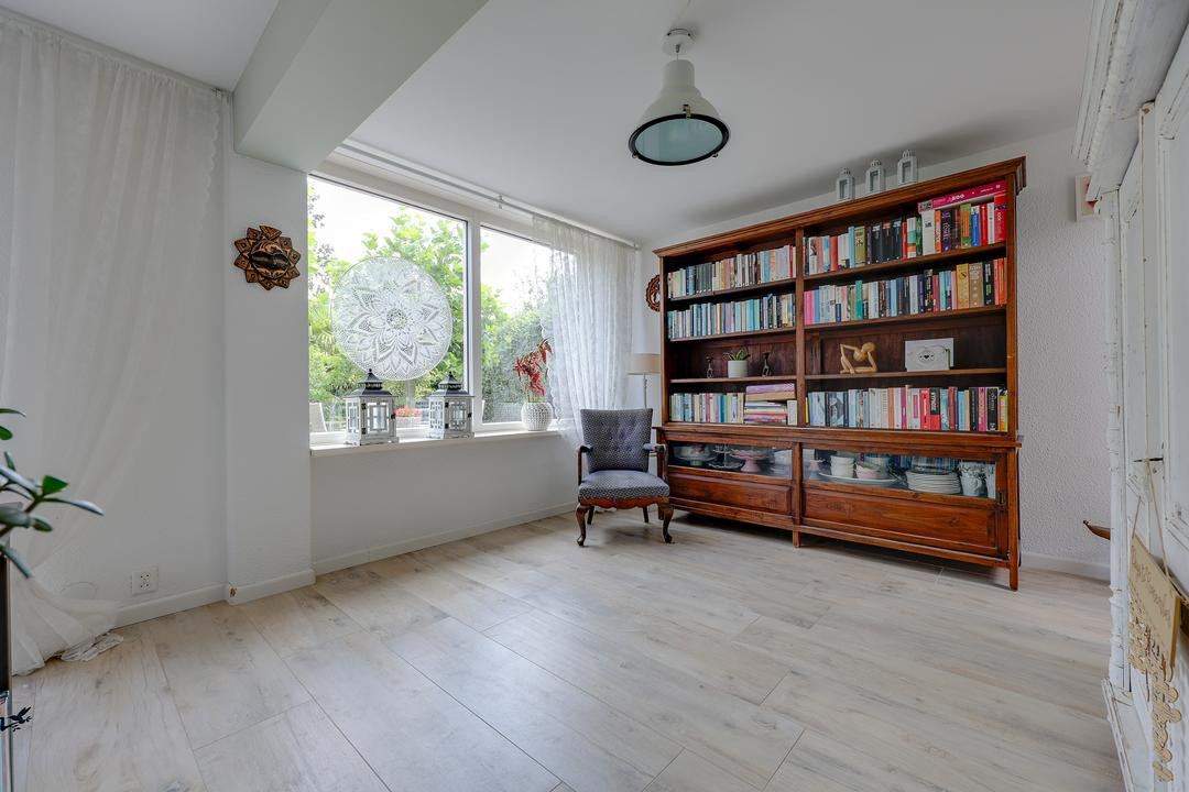 Tussenwoning te koop: Amersfoortweg 9, Almere