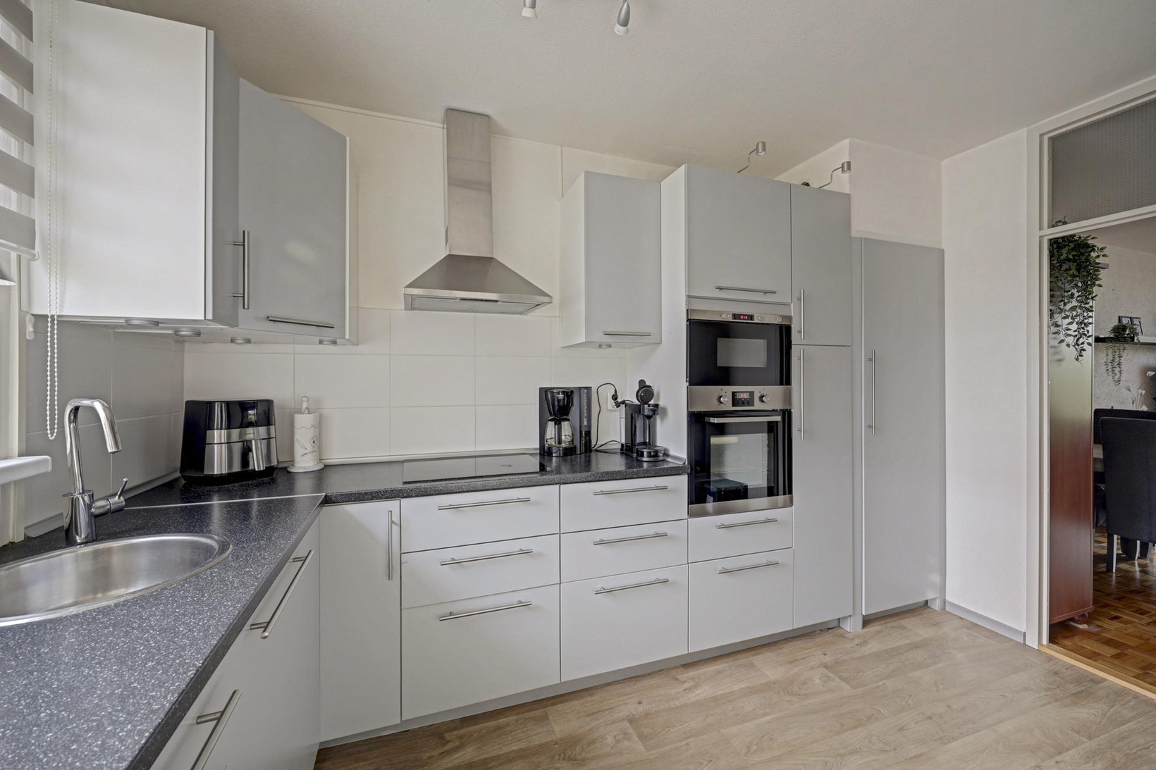 Tussenwoning te koop: Geldropstraat 9, Almere