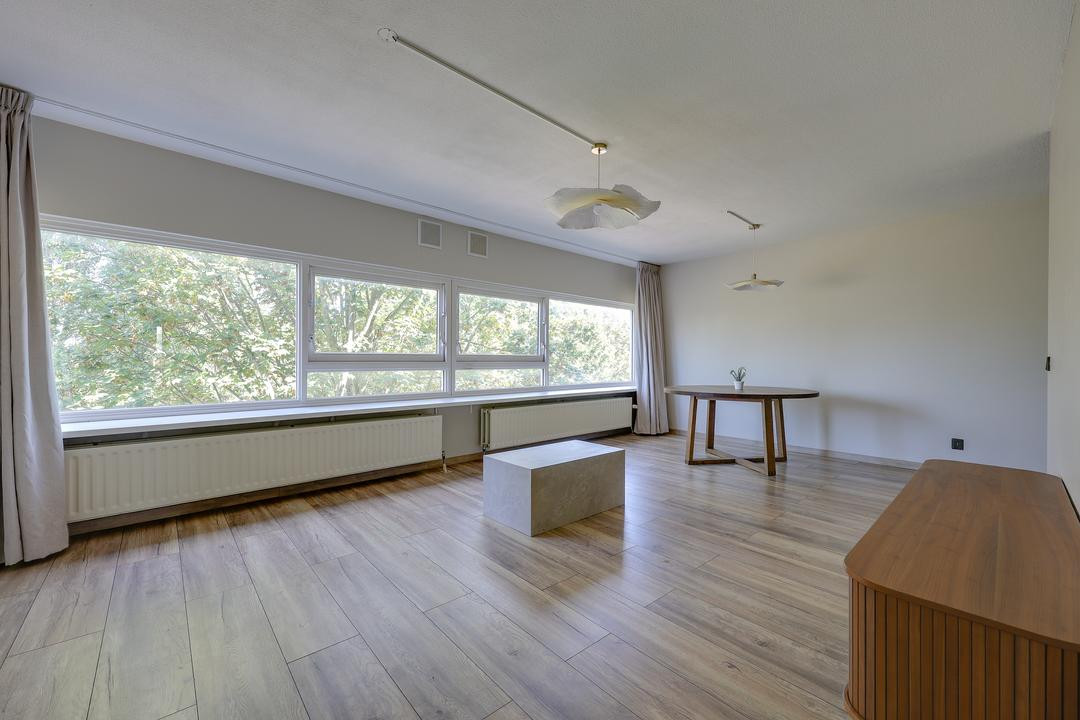 Appartement te koop: Peter Sellershof 92, Almere