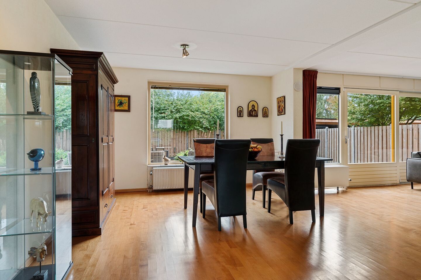 Tussenwoning te koop: Humphrey Bogartstraat 6, Almere