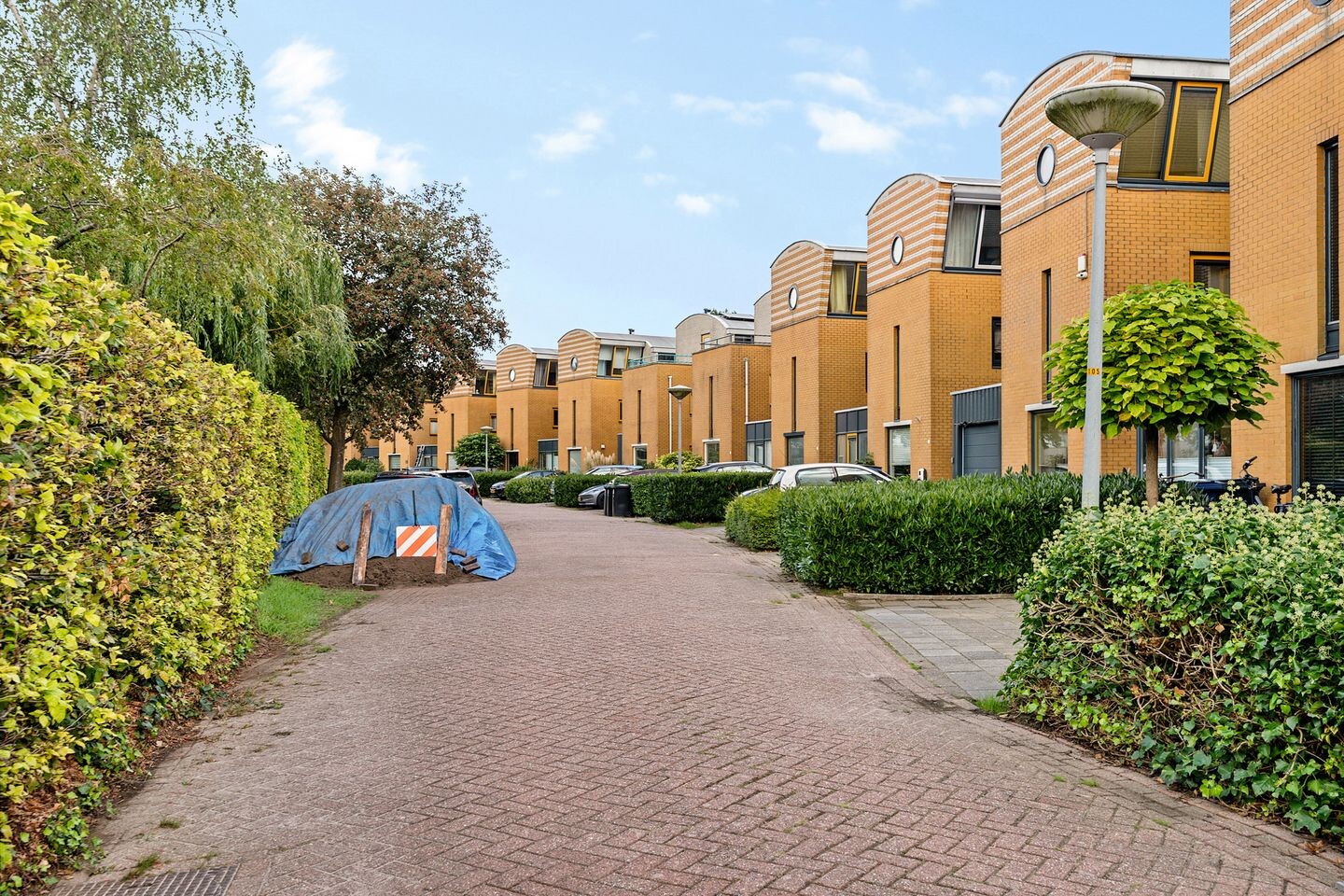 Tussenwoning te koop: Humphrey Bogartstraat 6, Almere