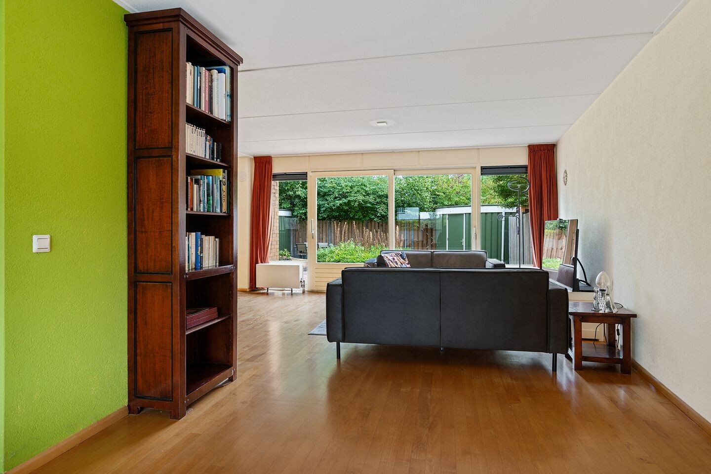 Tussenwoning te koop: Humphrey Bogartstraat 6, Almere