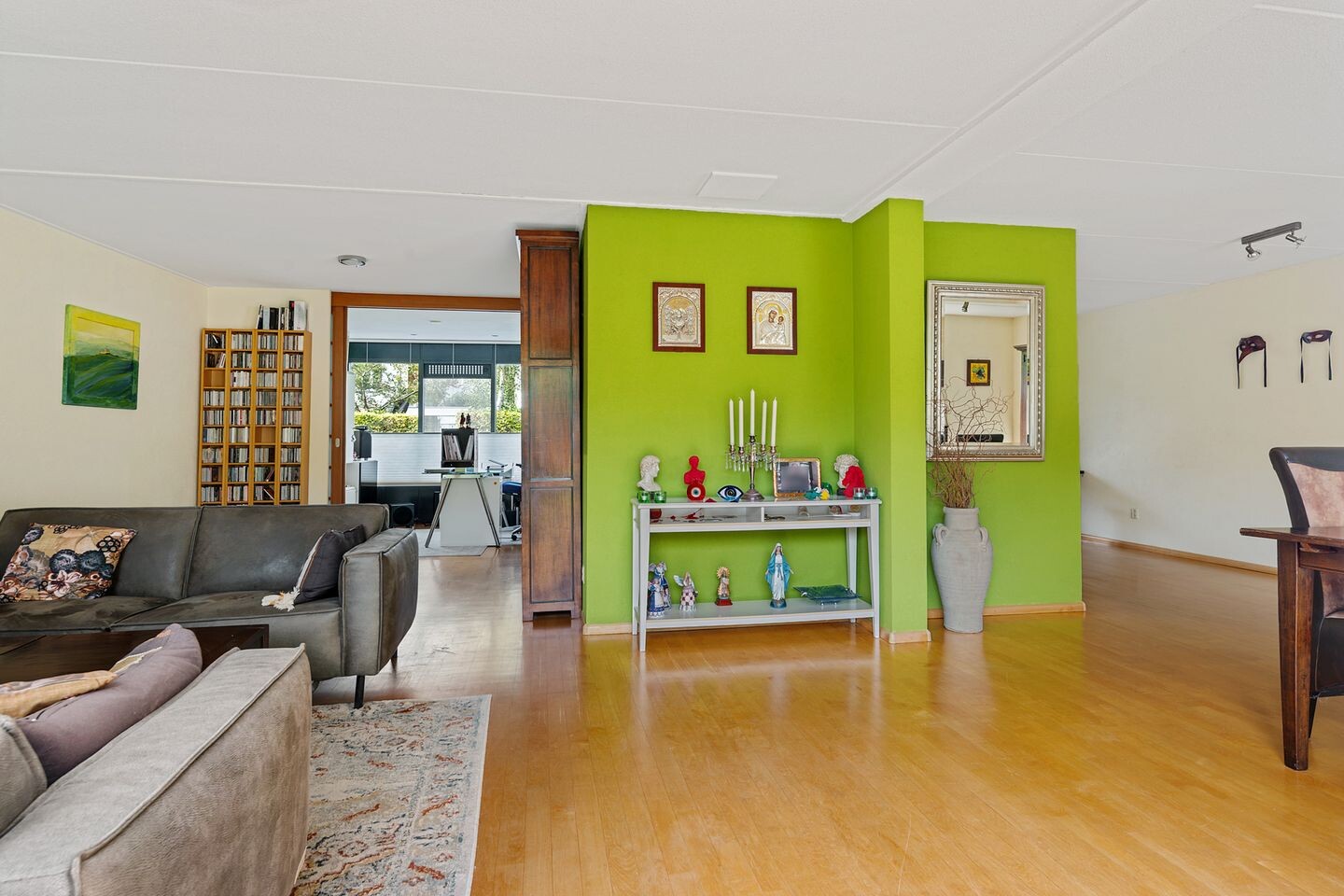 Tussenwoning te koop: Humphrey Bogartstraat 6, Almere