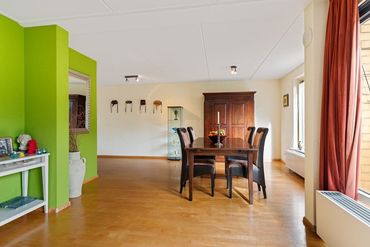 Tussenwoning te koop: Humphrey Bogartstraat 6, Almere
