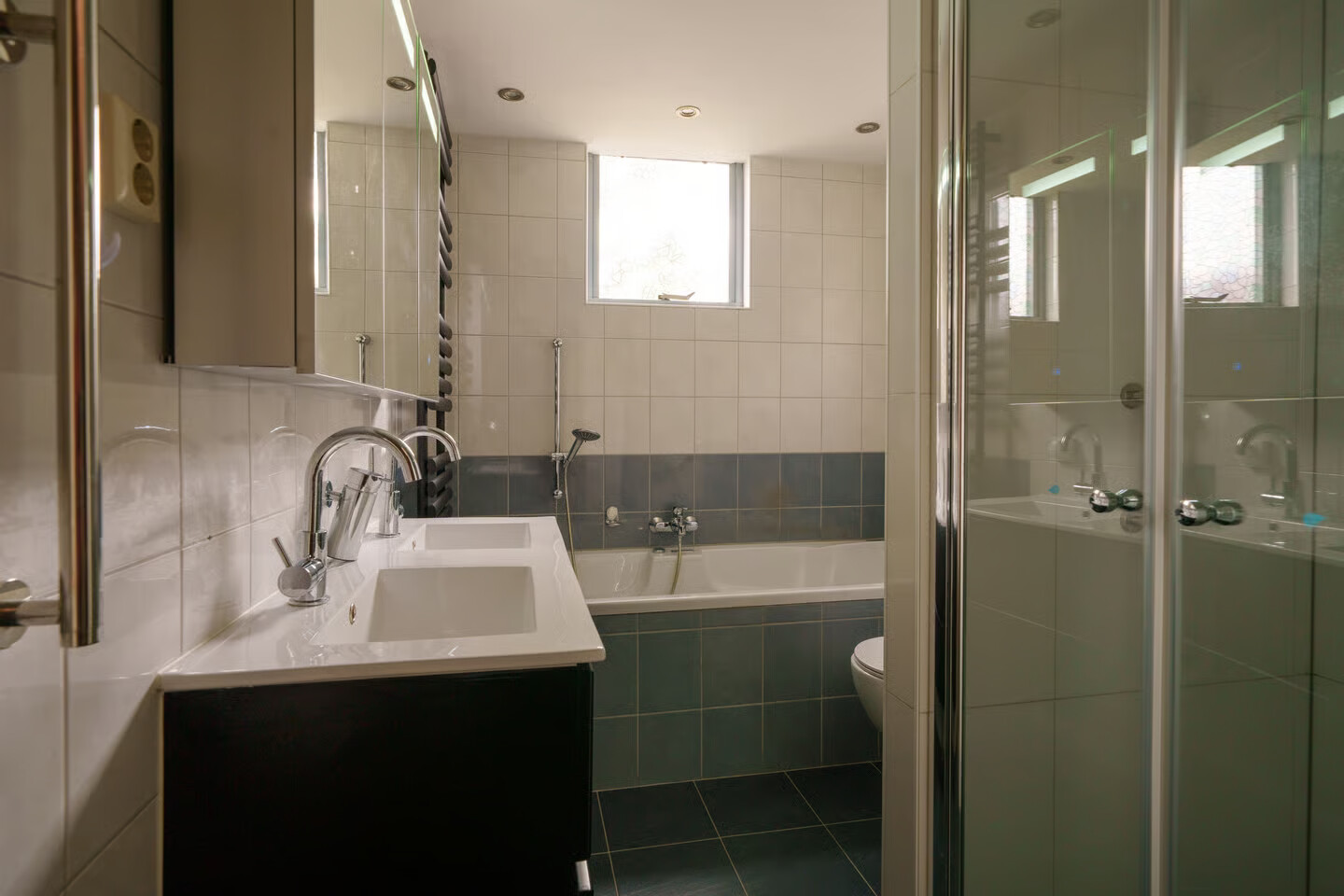 Tussenwoning te koop: Max Takstraat 57, Almere