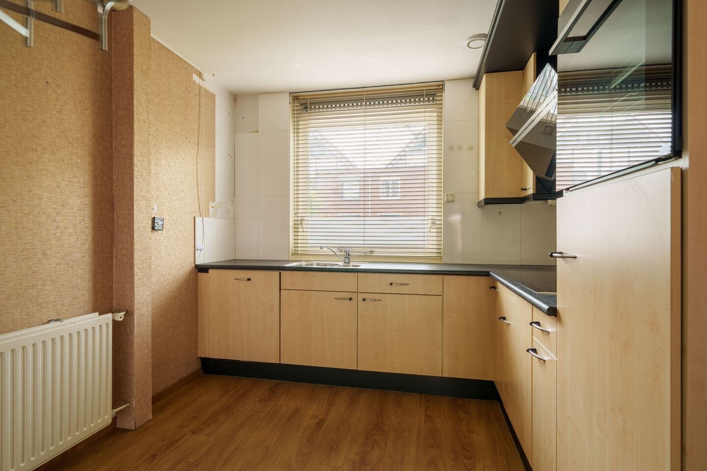 Tussenwoning te koop: Max Takstraat 57, Almere
