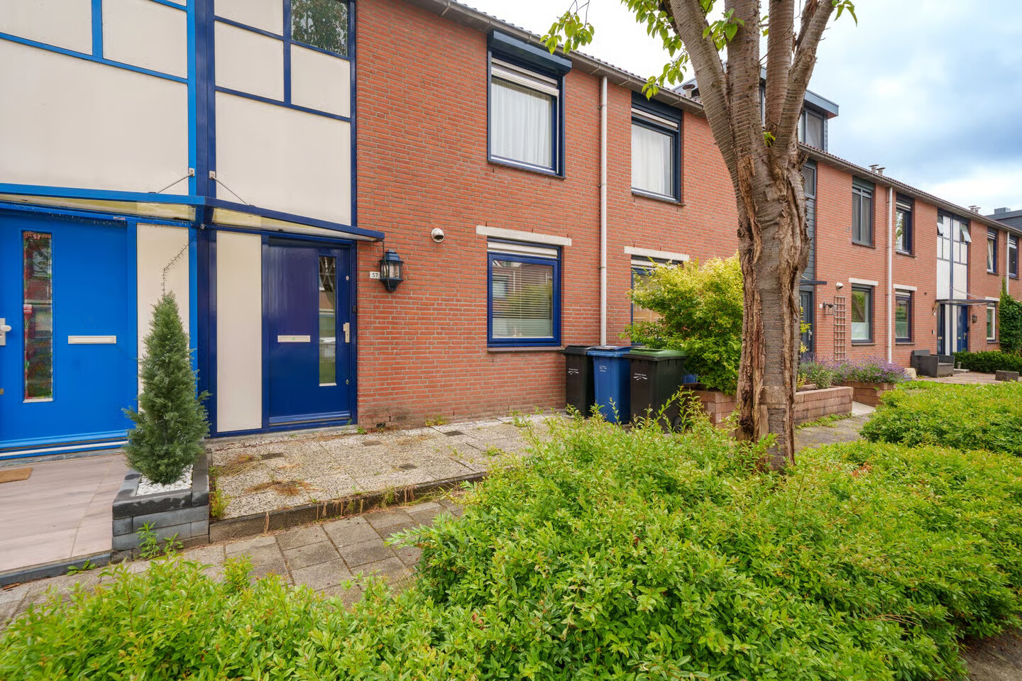 Tussenwoning te koop: Max Takstraat 57, Almere