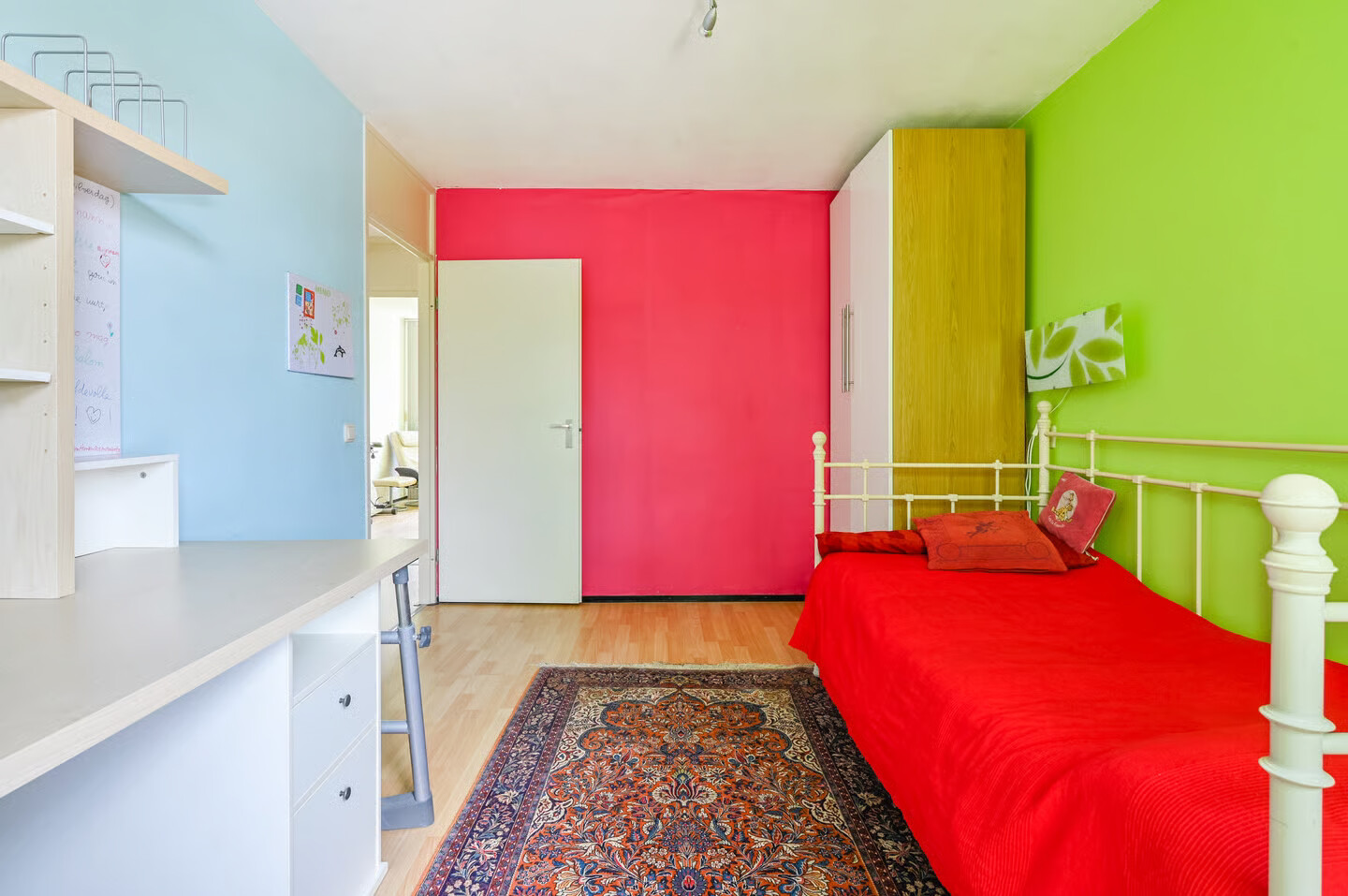 Tussenwoning te koop: Max Takstraat 6, Almere