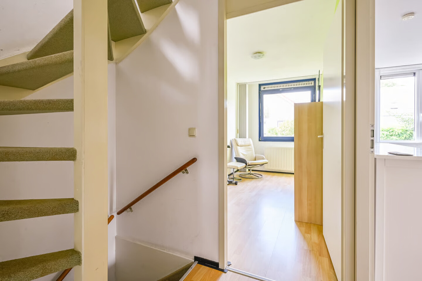 Tussenwoning te koop: Max Takstraat 6, Almere
