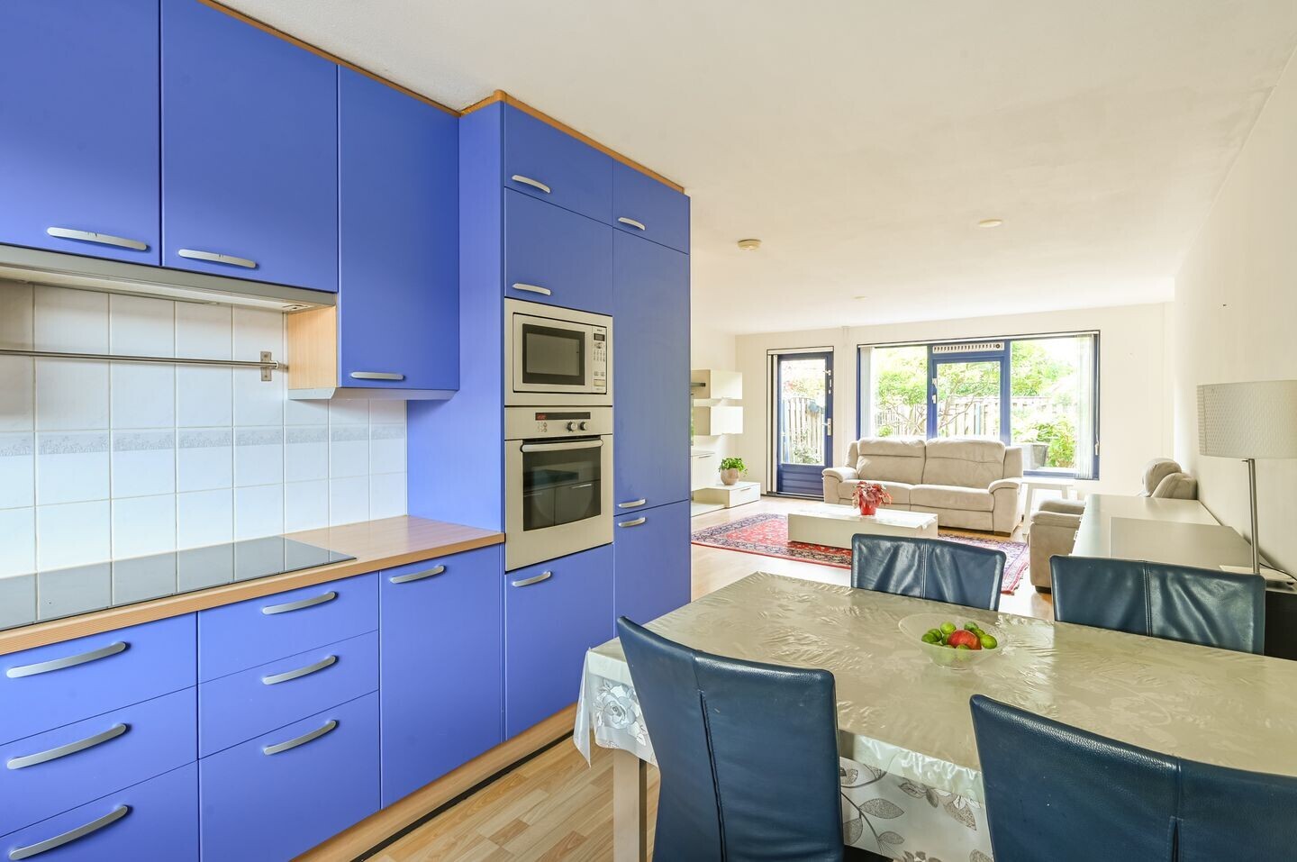 Tussenwoning te koop: Max Takstraat 6, Almere