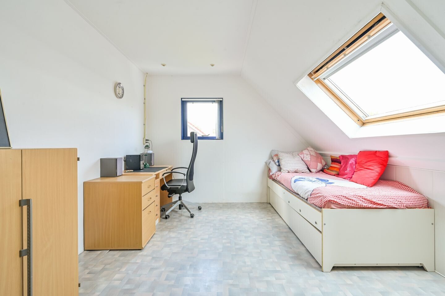 Tussenwoning te koop: Max Takstraat 6, Almere