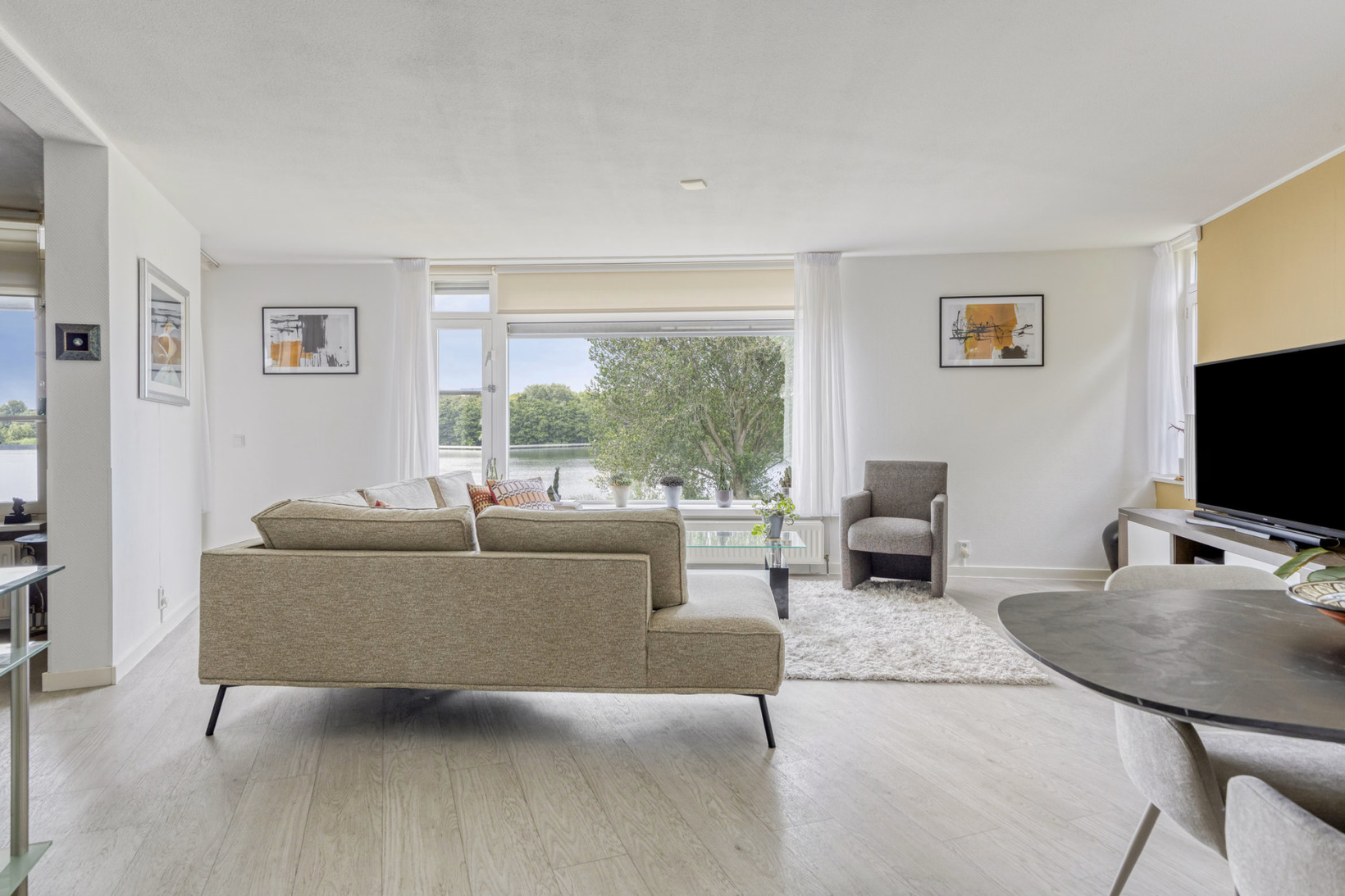 Appartement te koop: Fellinilaan 222, Almere