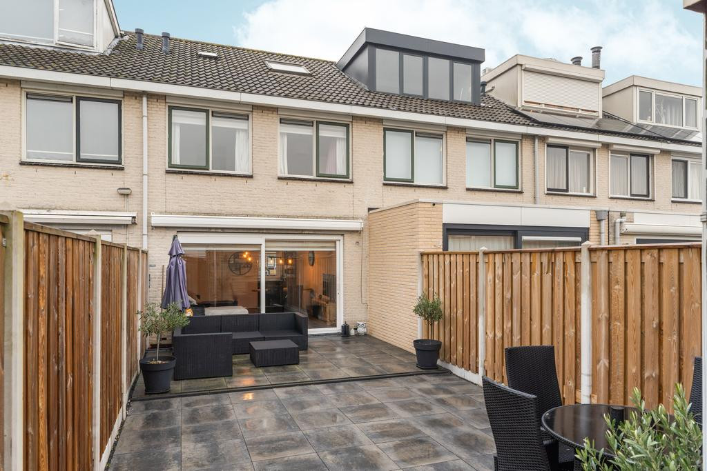 Tussenwoning te koop: Hitchcocklaan 133, Almere