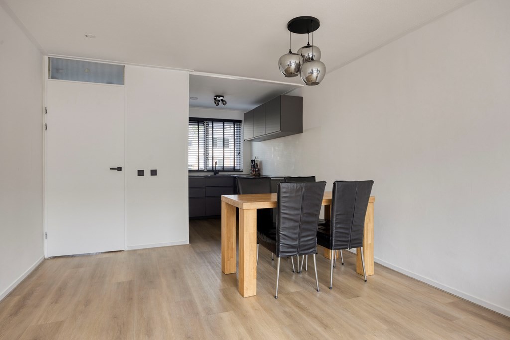 Tussenwoning te koop: Hitchcocklaan 133, Almere