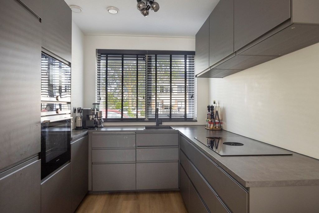 Tussenwoning te koop: Hitchcocklaan 133, Almere