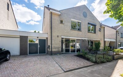Huis te koop Esdoornplantsoen 12