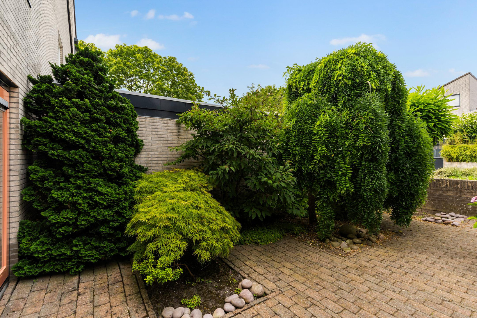 Tussenwoning te koop: Esdoornplantsoen 30, Almere