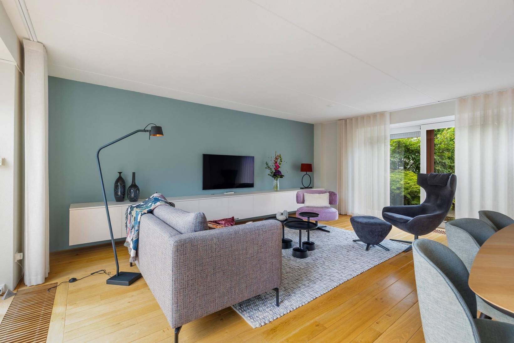 Tussenwoning te koop: Esdoornplantsoen 30, Almere