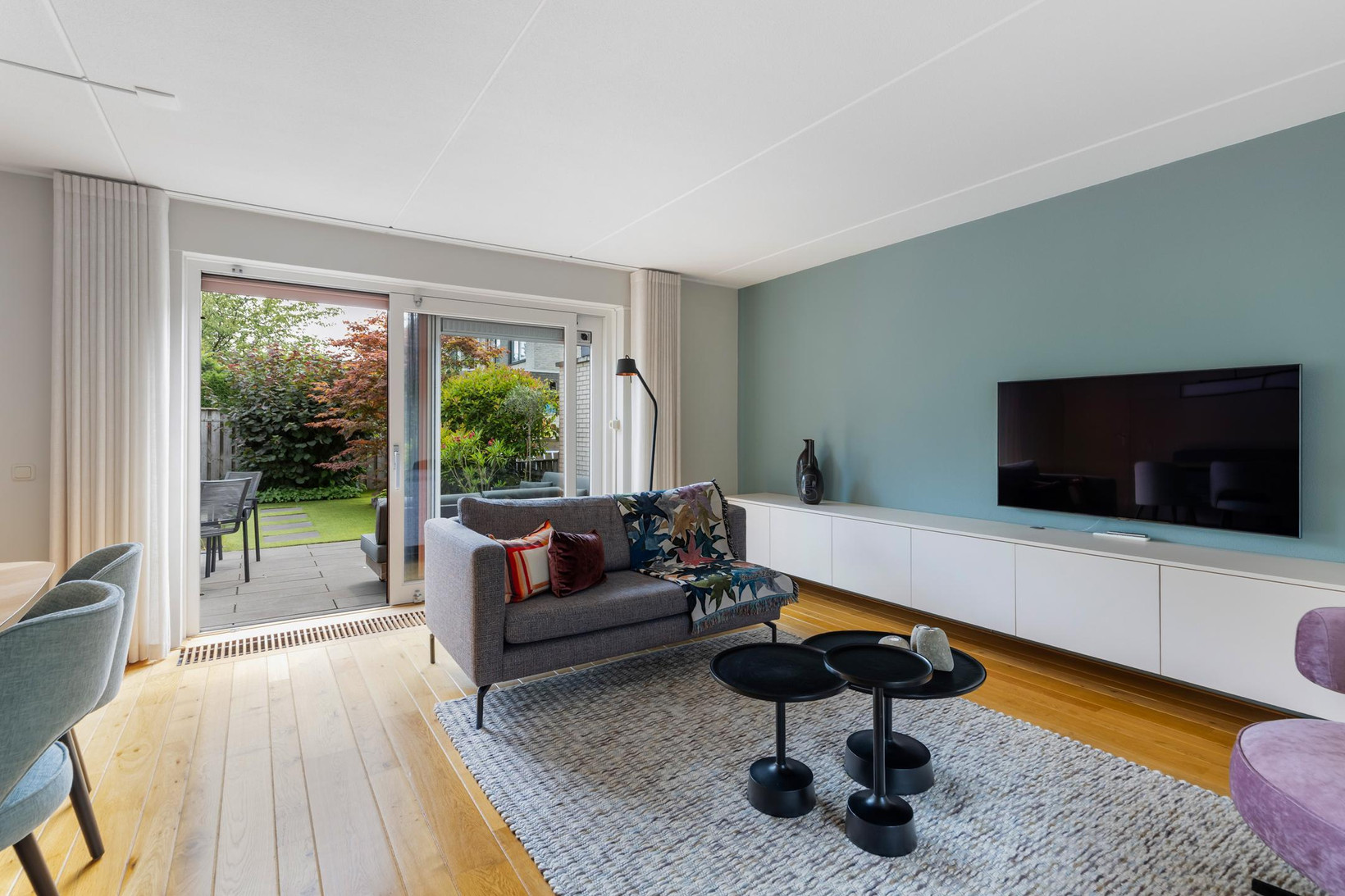 Tussenwoning te koop: Esdoornplantsoen 30, Almere