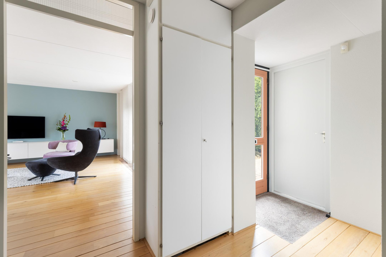 Tussenwoning te koop: Esdoornplantsoen 30, Almere