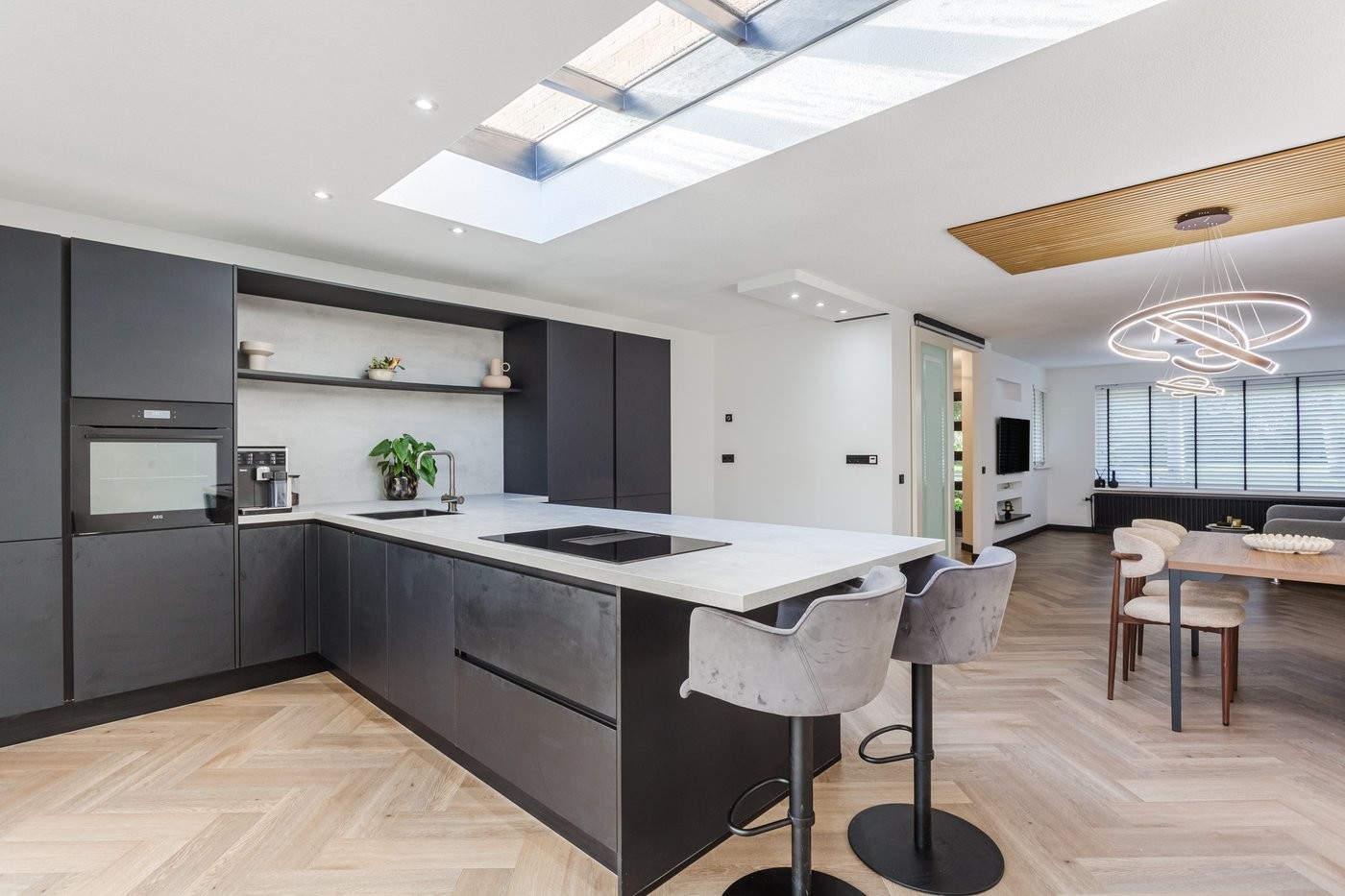 Tussenwoning te koop: Ebenezer Howardpark 12, Almere