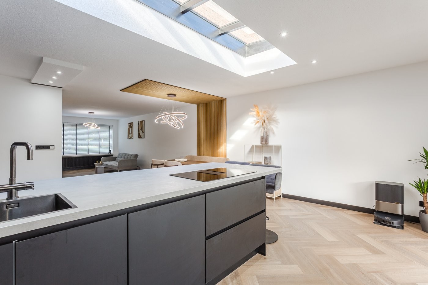 Tussenwoning te koop: Ebenezer Howardpark 12, Almere