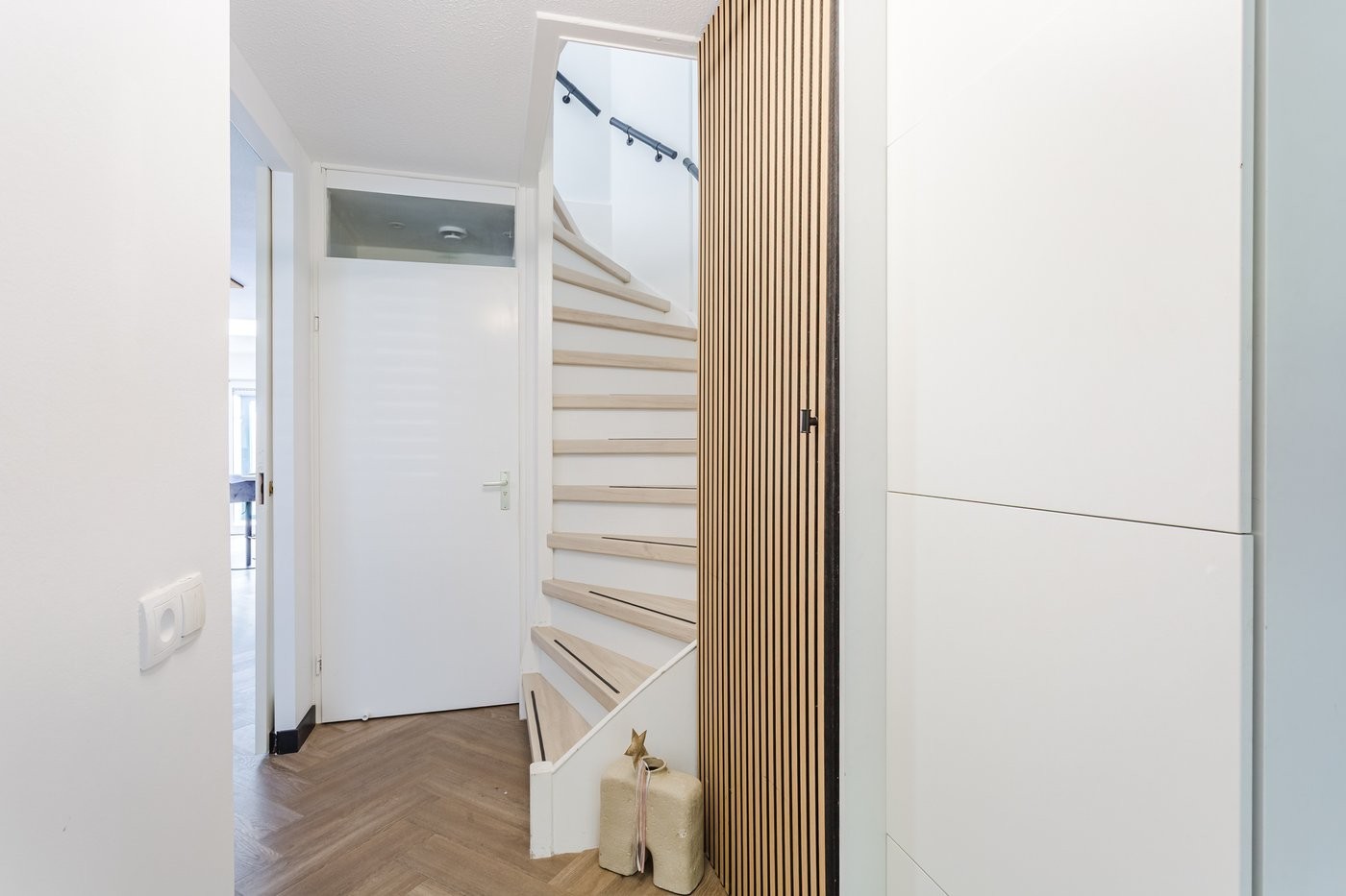 Tussenwoning te koop: Ebenezer Howardpark 12, Almere