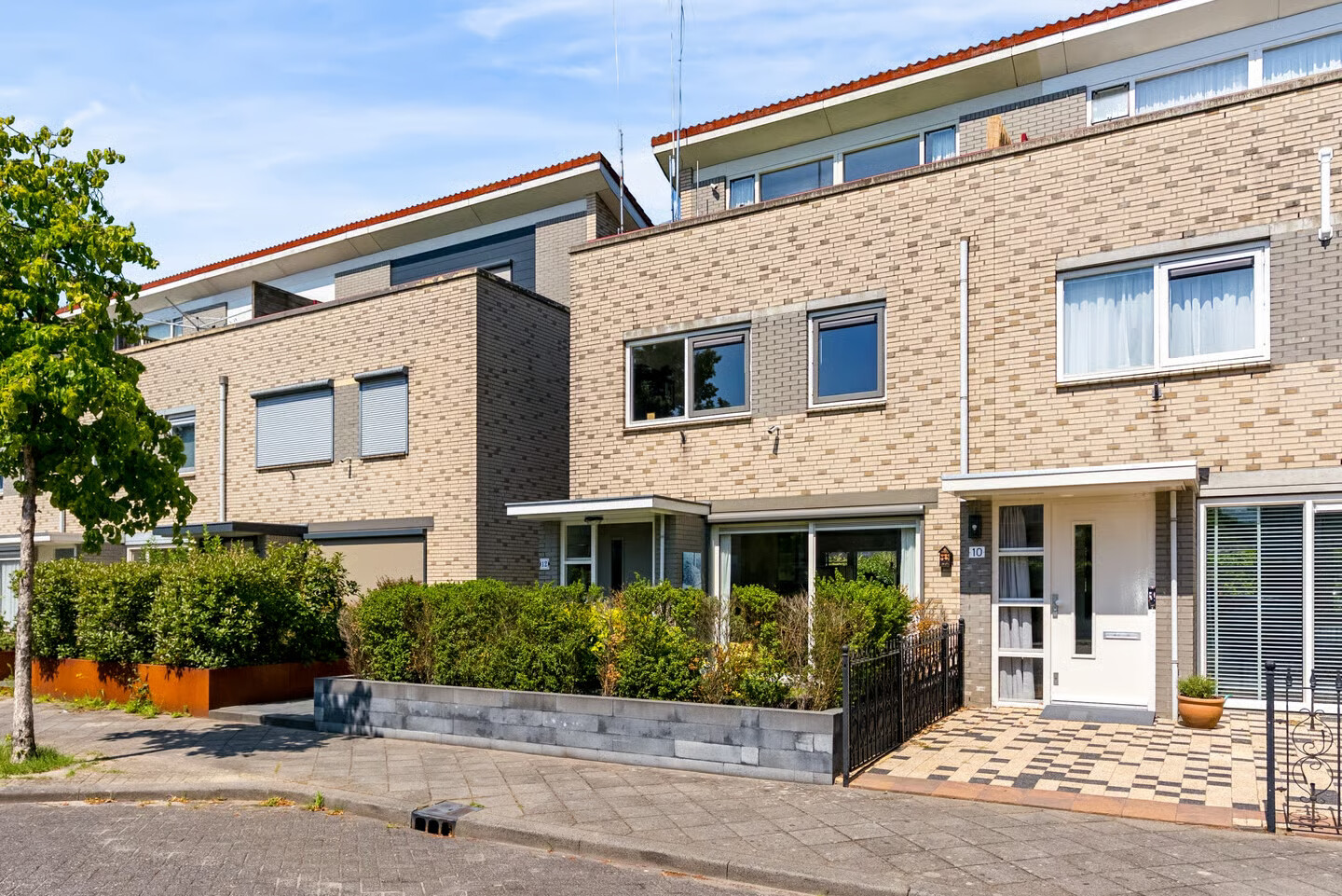 Hoekwoning te koop: Danslaan 12, Almere