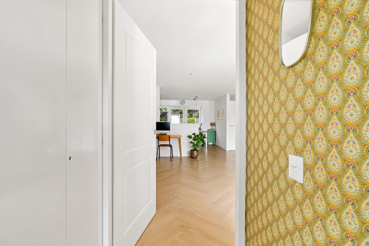 Hoekwoning te koop: Danslaan 12, Almere